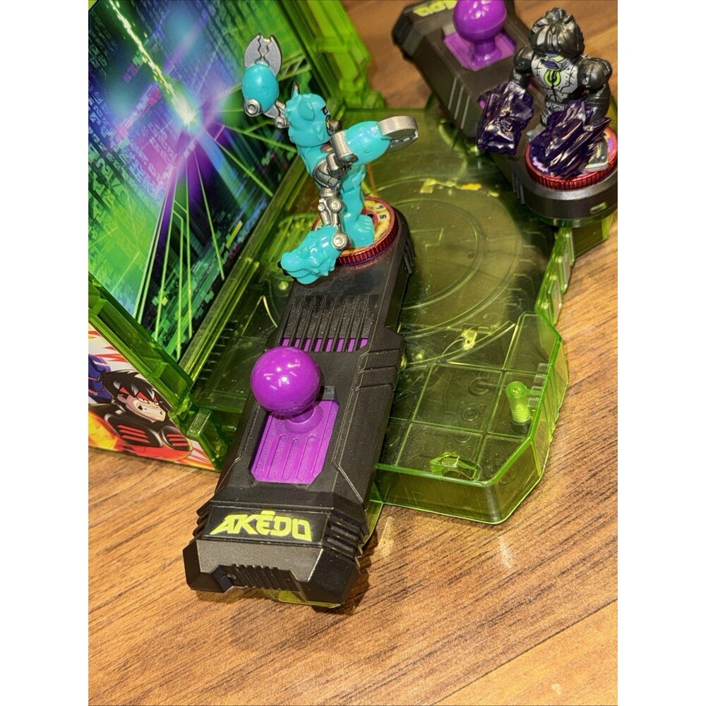 ~Tested~Akedo Ultimate BATTLE ARENA Arcade WARRIORS Playset with 2 Figures - Picture 4 of 10